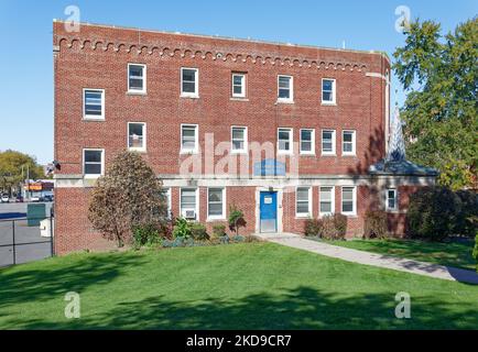 St. Nichola of Tolentine Catholic Academy ist eine Schule in der Pfarrei am Parsons Blvd. In Hillside, Jamaica, Queens, NY. Stockfoto