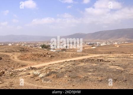 Blick über die Küstenstadt Taqah im Gouvernement Dhofar, in der Nähe von Salalah im Oman Stockfoto