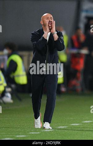 Vincenzo Italiano Manager von ACF Fiorentina brüllt während der Serie Ein Spiel zwischen ACF Fiorentina und AS Roma am 9. Mai 2022 in Florenz, Italien. (Foto von Giuseppe Maffia/NurPhoto) Stockfoto