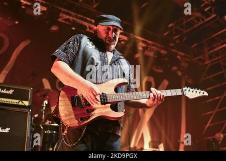Ghigo Renzulli während des Konzerts von Litfiba Ultimo Girone 1980 2022 im Atlantico am 11.. Mai 2022 in Rom, Italien. (Foto von Domenico Cippitelli/LiveMedia/NurPhoto) Stockfoto