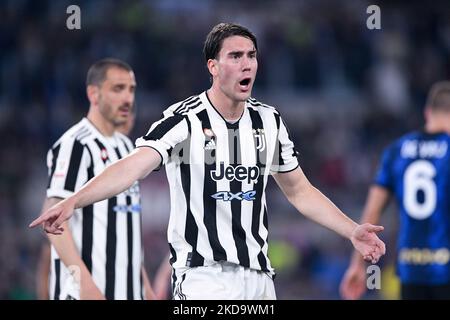 Dusan Vlahovic vom FC Juventus brüllt und gedeutet während des italienischen Finalmatches von Coppa zwischen Juventus FC und FC Internazionale am 11. Mai 2022 in Rom, Italien. (Foto von Giuseppe Maffia/NurPhoto) Stockfoto