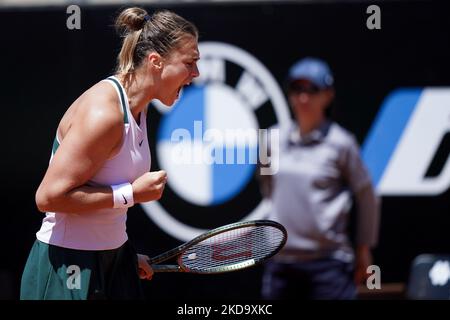 Aryna Sabalenka feiert während des Internazionali BNL D'Italia 2022-Spiels zwischen IGA Swiatek und Aryna Sabalenka - Day Seven am 14. Mai 2022 im Foro Italico in Rom, Italien. (Foto von Giuseppe Maffia/NurPhoto) Stockfoto