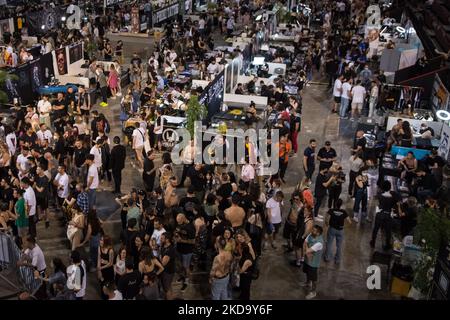 Tausende von Tattoo-Künstlern nahmen am 14. Mai 14. 2022 an der Athens Tattoo Convention, einem 3-tägigen Festival in der Turnhalle von Tae Kwon Do in Paleo Faliro in Piräus, Griechenland, Teil. (Foto von Nikolas Kokovlis/NurPhoto) Stockfoto