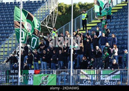 Empoli, Italien. 05.. November 2022. Fans (US Sassuolo) während des FC Empoli gegen US Sassuolo, italienische Fußballserie A Spiel in Empoli, Italien, November 05 2022 Quelle: Independent Photo Agency/Alamy Live News Stockfoto