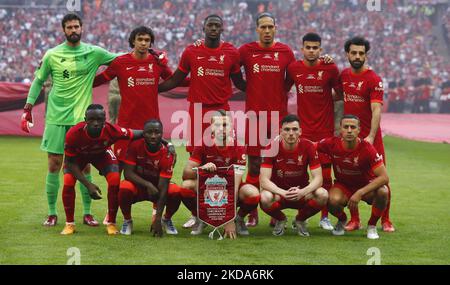 Liverpool Team Back Row: Liverpools Alisson Becker Liverpools Trent Alexander-Amoldli5 Liverpools Virgil van Dijk Liverpools Luis Fernando Marulanda Salah und Liverpools Mohamed Salah. Front Row: Liverpools Sadio Mane Liverpools Naby Keita Liverpools Jordan HendersonLiverpools Andrew Robertson und Liverpools Thiago Alcantara vor Beginn des FA Cup Finales zwischen Chelsea und Liverpool im Wembley Stadium , London, Großbritannien 14.. Mai , 2022 (Foto von Action Foto Sport/NurPhoto) Stockfoto