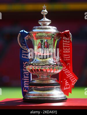 Der FA Cup vor Beginn des FA Cup Finales zwischen Chelsea und Liverpool im Wembley Stadium, London, Großbritannien 14.. Mai 2022 (Foto by Action Foto Sport/NurPhoto) Stockfoto