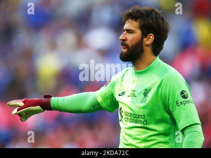 Liverpools Alisson Becker beim FA Cup Finale zwischen Chelsea und Liverpool im Wembley Stadium, London, Großbritannien 14.. Mai 2022 (Foto von Action Foto Sport/NurPhoto) Stockfoto