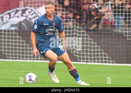 Salerno, Italien. 05.. November 2022. Matteo Lovato von US Salernitana in Aktion während der Serie Ein Spiel zwischen US Salernitana 1919 gegen US Cremonese im Stadio Arechi (Foto: Agostino Gemito/Pacific Press) Quelle: Pacific Press Media Production Corp./Alamy Live News Stockfoto