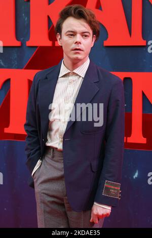 Natalia Dyer und Charlie Heaton während der Premiere der neuen Staffel von „Stranger Things“, der Serie, in der sie am 18. Mai 2022 in Madrid (Spanien) zu sehen sind. (Foto von Oscar Gonzalez/NurPhoto) Stockfoto