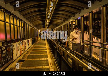 Hongkong, China, 19. Mai 2022, ein Expat und Anwohner nutzen die Rolltreppe der mittleren Ebene. (Foto von Marc Fernandes/NurPhoto) Stockfoto