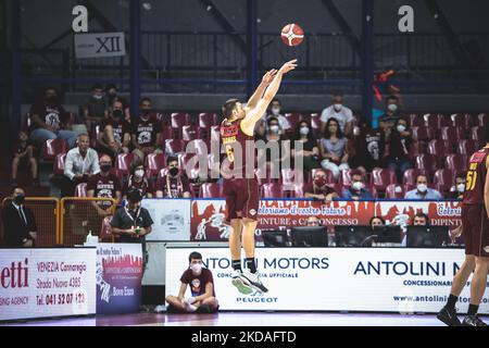 Michael Bramos (Umana Reyer Venezia) während der Italienischen Basketball A Serie Championship Umana Reyer Venezia gegen Bertram Derthona Tortona am 19. Mai 2022 im Palasport Taliercio in Venedig, Italien (Foto: Mattia Radoni/LiveMedia/NurPhoto) Stockfoto