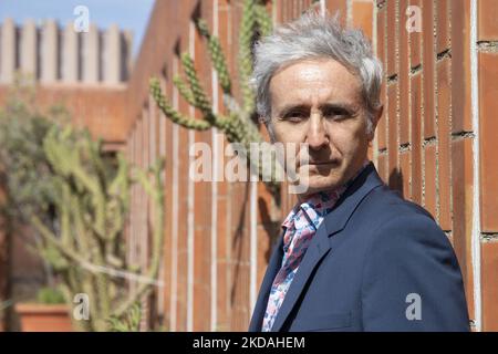 Der französische Historiker und Schriftsteller Ivan Jablonka, posiert während seines Besuchs in Barcelona, in Barcelona, Katalonien, Spanien, am 20. Mai, 2022 (Foto von Albert Llop/NurPhoto) Stockfoto