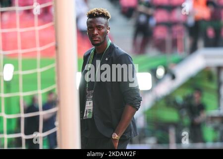 Tammy Abraham von AS Roma beim AS Roma-Rundgang vor dem Finale der UEFA Europa Conference League am 24. Mai 2022 in Tirana, Albanien. (Foto von Giuseppe Maffia/NurPhoto) Stockfoto