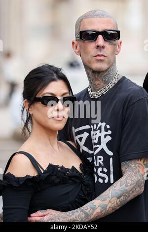 Kourtney Kardashian und Travis Barker werden am 26. Mai 2022 auf der Piazza Duomo in Mailand, Italien, zu sehen sein (Foto von Alessandro Bremec/NurPhoto) Stockfoto