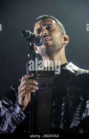 Der italienische Singer-Songwriter und Texter Mahmood trat mit seiner ''GHETTOLIMPO TOUR''' am Mittwoch, den 25. Mai 2022, im Gran Teatro Geox in Padua auf (Foto: Mimmo Lamacchia/NurPhoto) Stockfoto