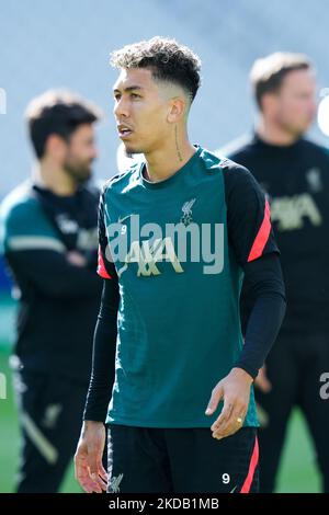 Roberto Firmino vom FC Liverpool schaut während des Liverpool-Trainings vor dem UEFA Champions League-Finale am 27. Mai 2022 in Paris, Frankreich, auf. (Foto von Giuseppe Maffia/NurPhoto) Stockfoto