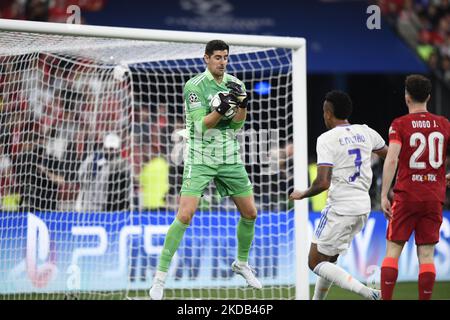 Thibaut Courtois von Real Madrid während des UEFA Champions League-Finalspiels zwischen dem FC Liverpool und Real Madrid im Stade de France am 28. Mai 2022 in Paris, Frankreich. (Foto von Jose Breton/Pics Action/NurPhoto) Stockfoto