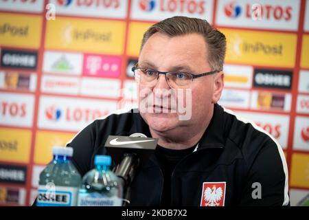 Czeslaw Michniewicz (Cheftrainer der Polnischen Nationalmannschaft der Herren) während der Pressekonferenz der polnischen Fußballnationalmannschaft am 30. Mai 2022 im DoubleTree by Hilton in Warschau, Polen (Foto: Mateusz Wlodarczyk/NurPhoto) Stockfoto