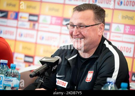 Czeslaw Michniewicz (Cheftrainer der Polnischen Nationalmannschaft der Männer) während der Pressekonferenz der polnischen Fußballnationalmannschaft am 30. Mai 2022 im DoubleTree by Hilton in Warschau, Polen (Foto: Mateusz Wlodarczyk/NurPhoto) Stockfoto