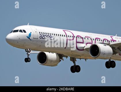 Azores Airlines hat am 1.. Juni 2022 in Barcelona die Strecke zwischen Barcelona und den Azoren-Inseln mit dem Airbus A321-253NX in friedlicher Lackierung gestartet. (Foto von JoanValls/Urbanandsport/NurPhoto) Stockfoto