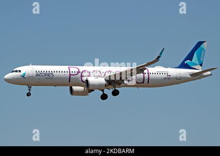 Azores Airlines hat am 1.. Juni 2022 die Strecke zwischen Barcelona und den Azoren mit dem Airbus A321-253NX in friedlicher Lackierung in Barcelona gestartet. (Foto: JoanValls/Urbanandsport/NurPhoto) Stockfoto