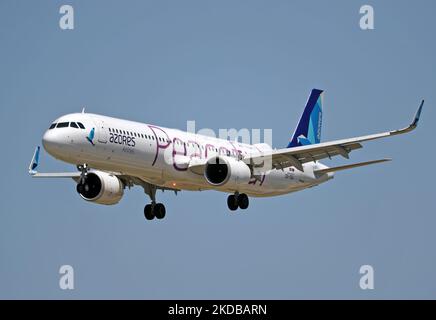 Azores Airlines hat am 1.. Juni 2022 in Barcelona die Strecke zwischen Barcelona und den Azoren-Inseln mit dem Airbus A321-253NX in friedlicher Lackierung gestartet. (Foto von JoanValls/Urbanandsport/NurPhoto) Stockfoto