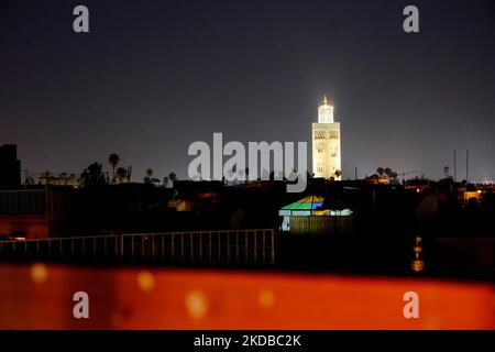 Koutoubia-Moschee in der Nacht Stockfoto