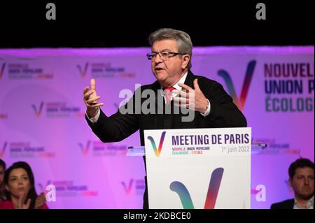 Jean Luc Melenchon hält am 1. Juni 2022 vor den Parlamentswahlen am 12-19. Juni in Frankreich eine Rede auf dem Treffen der französischen linken Wahlkoalition Nupes (Nouvelle Union Populaire Ecologique et Sociale - Neue ökologische und soziale Volksunion) in Olympe-de-Gouge in Paris. (Foto von Quentin Veuillet/NurPhoto) Stockfoto