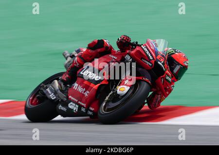 Francesco Pecco Bagnaia, aus Italien, fährt am 4. Juni 2022 in Barcelona mit seinem Ducati Lenovo Team Bike im Catalunya Moto GP Qualifying. (Foto von Joan Cros/NurPhoto) Stockfoto