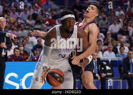 Guerschon Yabusele von Real Madrid in Aktion beim zweiten Liga ACB Endesa Halbfinale des Basketballspiels zwischen Real Madrid und Bitci Baskonia Vitoria Gasteiz am 04. Juni 2022 im Wizink Center in Madrid, Spanien. (Foto von Oscar Gonzalez/NurPhoto) Stockfoto