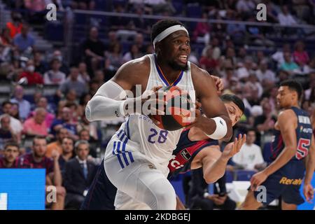 Guerschon Yabusele von Real Madrid in Aktion beim zweiten Liga ACB Endesa Halbfinale des Basketballspiels zwischen Real Madrid und Bitci Baskonia Vitoria Gasteiz am 04. Juni 2022 im Wizink Center in Madrid, Spanien. (Foto von Oscar Gonzalez/NurPhoto) Stockfoto