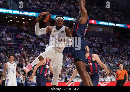 Guerschon Yabusele von Real Madrid in Aktion beim zweiten Liga ACB Endesa Halbfinale des Basketballspiels zwischen Real Madrid und Bitci Baskonia Vitoria Gasteiz am 04. Juni 2022 im Wizink Center in Madrid, Spanien. (Foto von Oscar Gonzalez/NurPhoto) Stockfoto