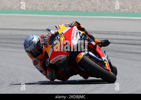 Pol Espargar aus Spanien fährt am 5. Juni 2022 in Barcelona mit seinem Repsol Honda Team auf dem Moto GP von Katalonien. (Foto von Joan Cros/NurPhoto) Stockfoto