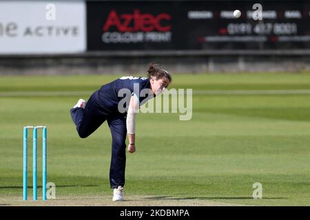 CHESTER LE STREET, GROSSBRITANNIEN. JUN Katie Levick von Northern Diamonds während des Vitality T20 Blast-Spiels zwischen Durham County Cricket Club und Worcestershire am Mittwoch, den 1.. Juni 2022, im Seat Unique Riverside, Chester le Street. (Foto von Mark Fletcher/MI News/NurPhoto) Stockfoto