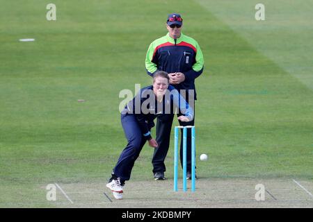 CHESTER LE STREET, GROSSBRITANNIEN. JUN 1. Hollie Armitage von Northern Diamonds während des Vitality T20 Blast-Spiels zwischen Durham County Cricket Club und Worcestershire am Mittwoch, dem 1.. Juni 2022, im Seat Unique Riverside, Chester le Street. (Foto von Mark Fletcher/MI News/NurPhoto) Stockfoto