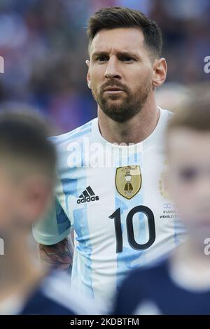 Lionel Messi (Paris Saint-Germain) aus Argentinien während des Finalissima 2022-Spiels zwischen Argentinien und Italien im Wembley-Stadion am 1. Juni 2022 in London, England. (Foto von Jose Breton/Pics Action/NurPhoto) Stockfoto