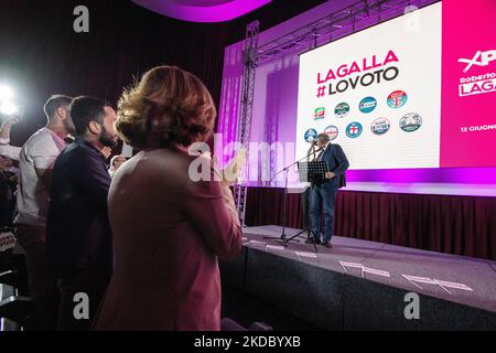 Letztes Treffen des Kandidaten für den Bürgermeister von Palermo, des Mitte-Rechts-Präsidenten, Roberto Lagalla, beim Politeama Multisala in Palermo. Italien, Sizilien, Palermo, 10. Juni 2022 (Foto von Francesco Militello Mirto/NurPhoto) Stockfoto