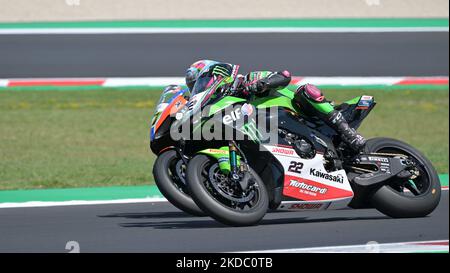 NÂ 22 Alex Lowes GBR Kawasaki ZX-10RR Kawasaki Racing Team WorldSBK während der World Superbike - SBK Pirelli Emilia-Romagna Runde FIM Superbike World Championship 2022 - Race2 am 12. Juni 2022 auf dem Misano World Circuit â € œMarco Simoncelliâ € in Misano Adriatico, Italien (Foto von Otto Moretti/LiveMedia/NurPhoto) Stockfoto