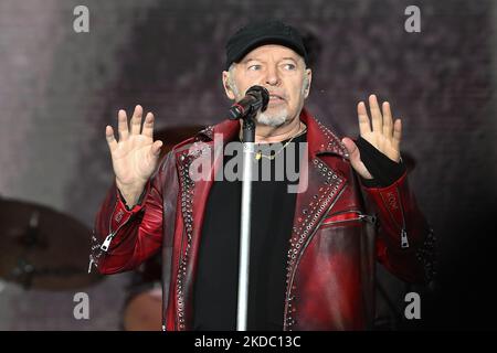 Vasco Rossi während des Konzerts, Vasco Live, im Circo Massimo, 12.. Juni 2022, Rom, Italien. (Foto von Domenico Cippitelli/LiveMedia/NurPhoto) Stockfoto