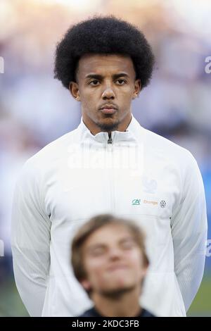 Jules Kounde (FC Sevilla) aus Frankreich posieren vor der UEFA Nations League Ein Gruppen-1-Spiel zwischen Frankreich und Kroatien am 13. Juni 2022 im Stade de France in Paris, Frankreich. (Foto von Jose Breton/Pics Action/NurPhoto) Stockfoto