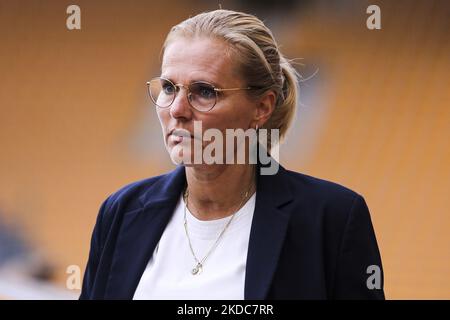 WOLVERHAMPTON, GROSSBRITANNIEN. JUN 16. Sarina Wiegman England-Managervorspiel während des Internationalen Freundschaftsspiels zwischen England Women und Belgien in Molineux, Wolverhampton am Donnerstag, 16.. Juni 2022. (Foto von Tom West/MI News/NurPhoto) Stockfoto