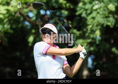 Linnea Johansson aus Bastad, Schweden, trifft am 16. Juni 2022 in der ersten Runde des Meijer LPGA Classic Golfturniers im Blythefield Country Club in Belmont, MI, USA, vom 4. Abschlag. (Foto von Amy Lemus/NurPhoto) Stockfoto