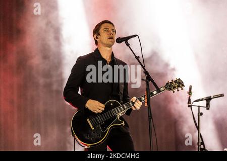 LANDGRAAF, NIEDERLANDE - 19. JUNI: Interpol treten am 19. Juni 2022 im niederländischen MegaLand Landgraaf beim Pinkpop Festival 2022 auf. (Foto von Roberto Finizio/NurPhoto) Stockfoto