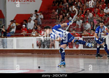 Gonçalo Alves des FC Porto schießt während der Rink Hockey-Playoffs 4. zwischen SL Benfica und FC Porto, in Pavilhão Fidelidade, Lisboa, Portugal, 25, Juni 2022 (Foto von João Rico/NurPhoto) Stockfoto