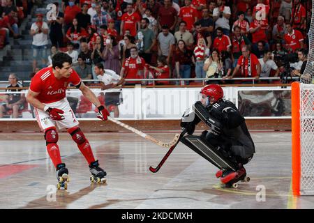 Pablo Alvarez von SL Benfica feiert während der Rink Hockey-Playoffs 4. Etappe zwischen SL Benfica und FC Porto, im Pavilhão Fidelidade, Lisboa, Portugal, 25, Juni 2022 (Foto von João Rico/NurPhoto) Stockfoto