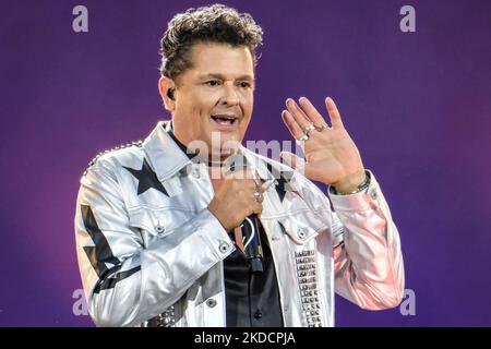 Carlos Vives tritt am 25. Juni 2022 im Wanda Metropolitano Stadium im Rahmen des 30.-jährigen Bestehens von Cadena 100 in Madrid, Spanien, auf. (Foto von Oscar Gonzalez/NurPhoto) Stockfoto