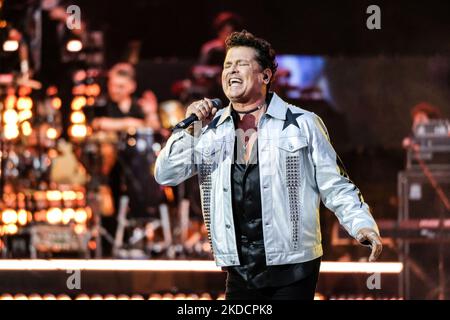 Carlos Vives tritt am 25. Juni 2022 im Wanda Metropolitano Stadium im Rahmen des 30.-jährigen Bestehens von Cadena 100 in Madrid, Spanien, auf. (Foto von Oscar Gonzalez/NurPhoto) Stockfoto