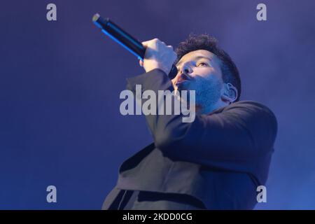 Sebastian Yatra gerissen während einer Dharma-Tour im Wizcenter in Madrid, Spanien, am 29. Juni 2022 (Foto von Oscar Gonzalez/NurPhoto) Stockfoto