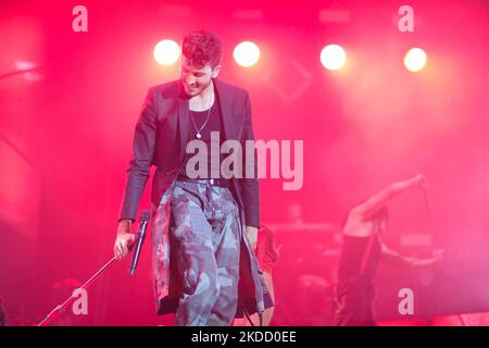 Sebastian Yatra gerissen während einer Dharma-Tour im Wizcenter in Madrid, Spanien, am 29. Juni 2022 (Foto von Oscar Gonzalez/NurPhoto) Stockfoto