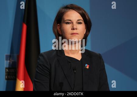 Bundesaußenministerin Annalena Baerbock während der Pressekonferenz am letzten Tag des NATO-Gipfels am 30. Juni 2022 in Madrid, Spanien. (Foto von Jakub Porzycki/NurPhoto) Stockfoto